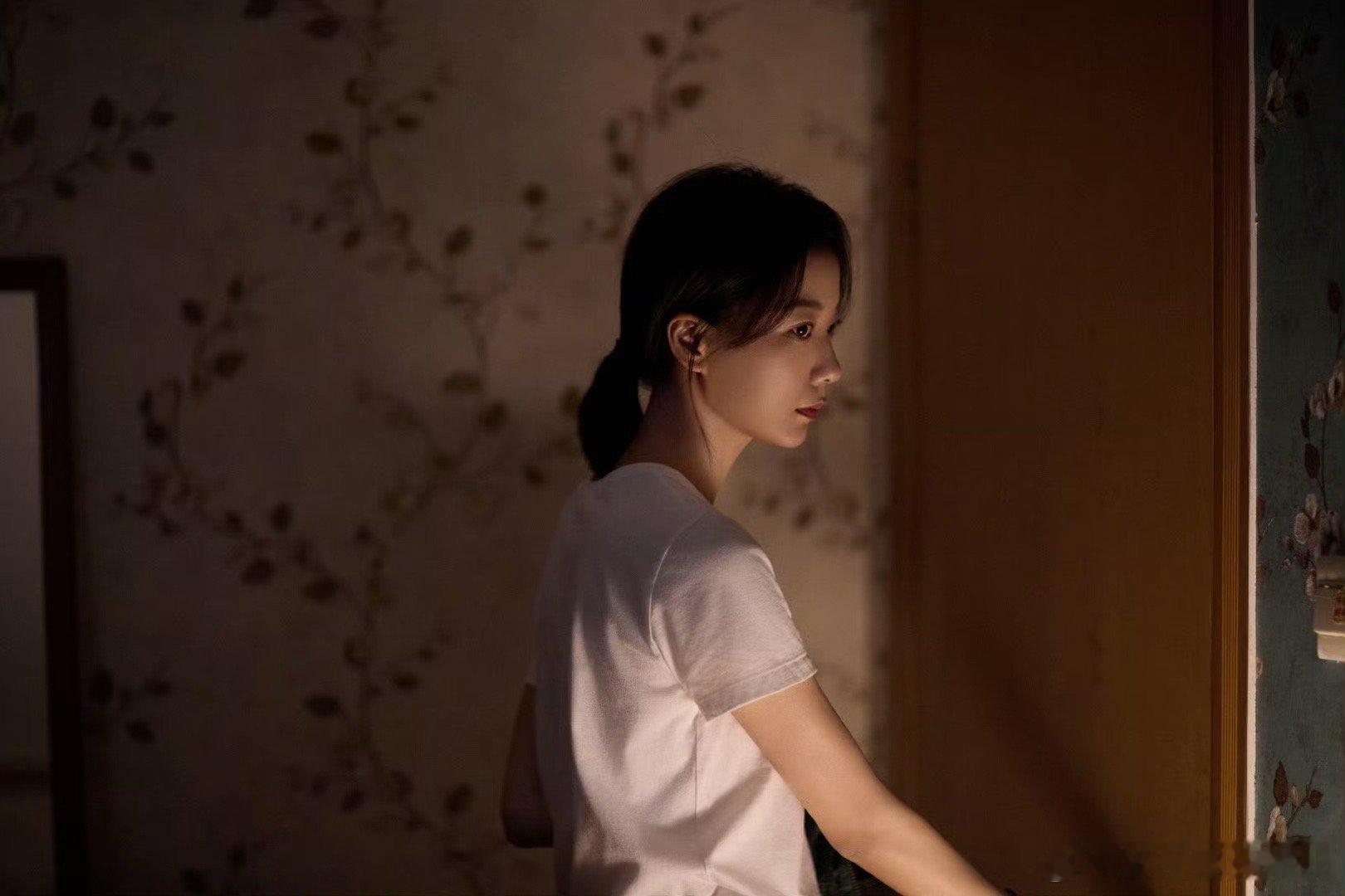 王珞丹受害者不该被污名化 没有完美的受害者，只有需要被倾听的遭遇。王珞丹在剧里剧