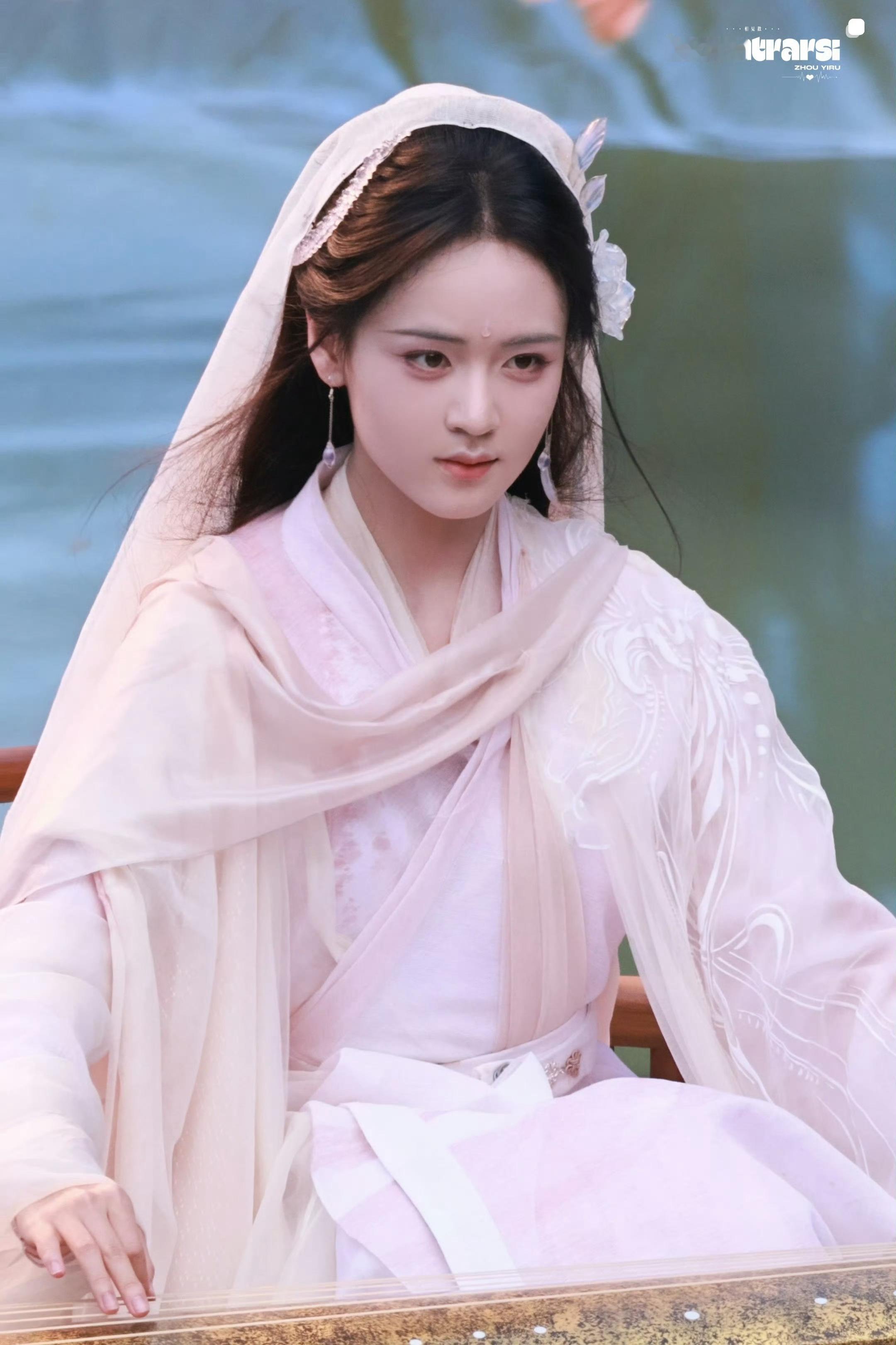 周益如也进组了这造型一看就知道在拍咸鱼 ​​​