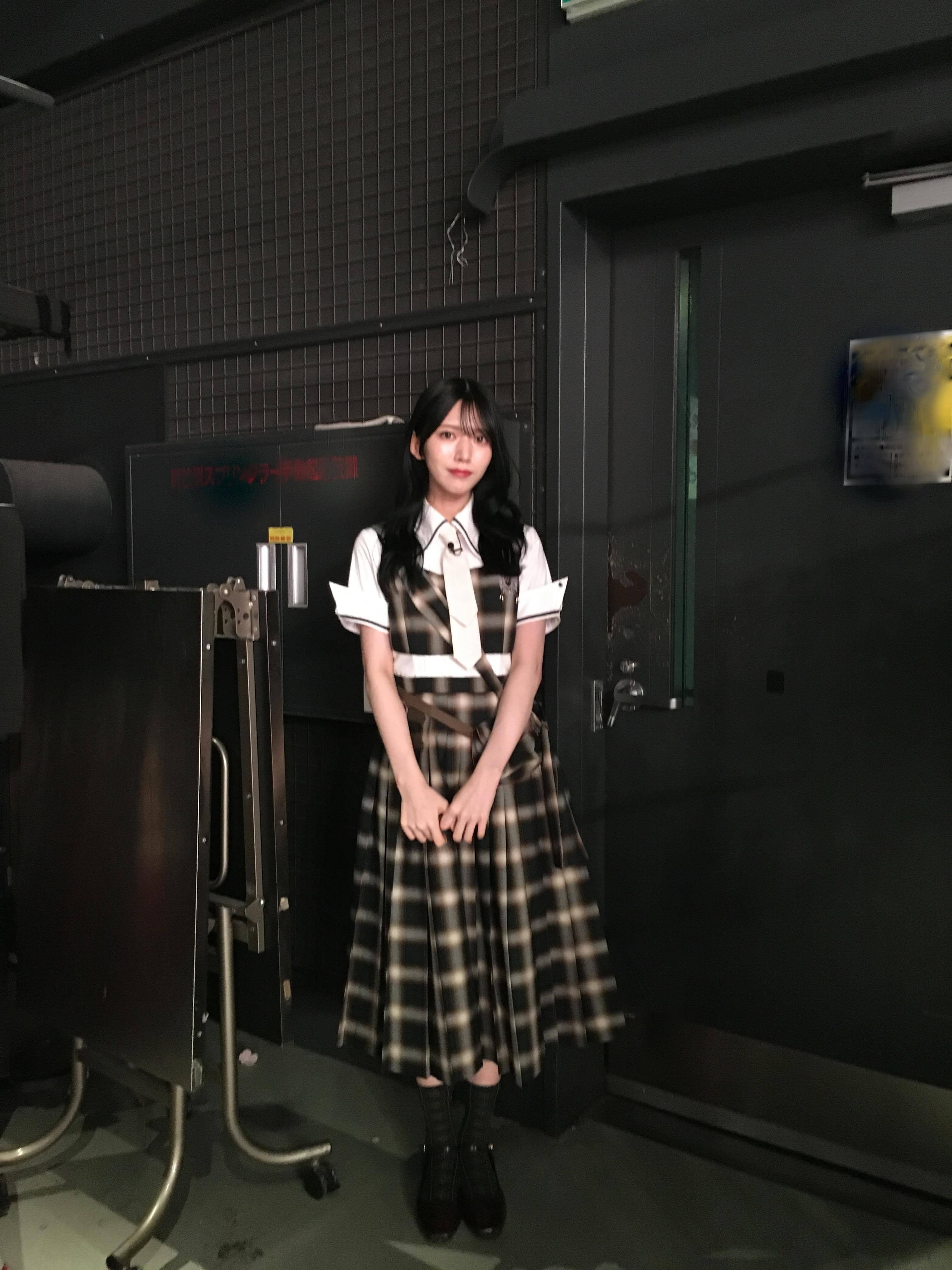 村山美羽「15th Single の新制服です。夏仕様 !」　miugram