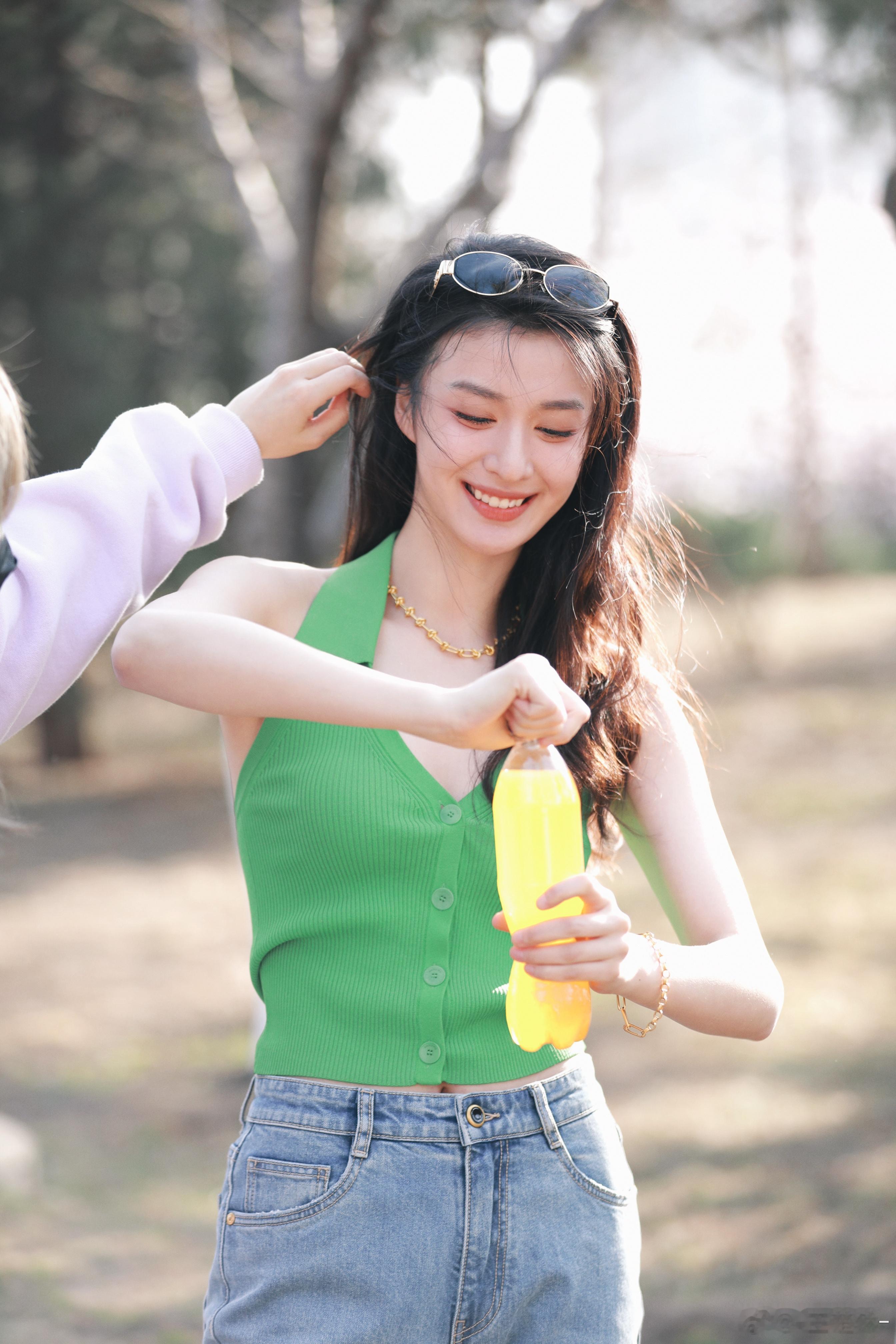 王楚然 220425 现代写真-夏日-绿背心+墨镜☽ 美然wb 