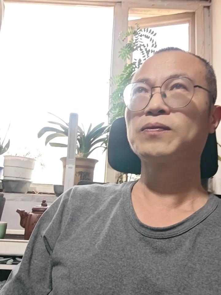 上联：风起风息风未语；诚邀下联我笑我哭我无奈