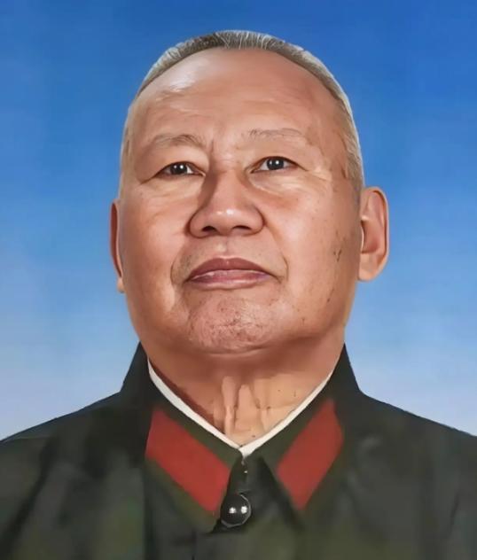 1978年，原空军副司令张积慧被撤职，被关了两年后，转业的他，到成都420厂当副