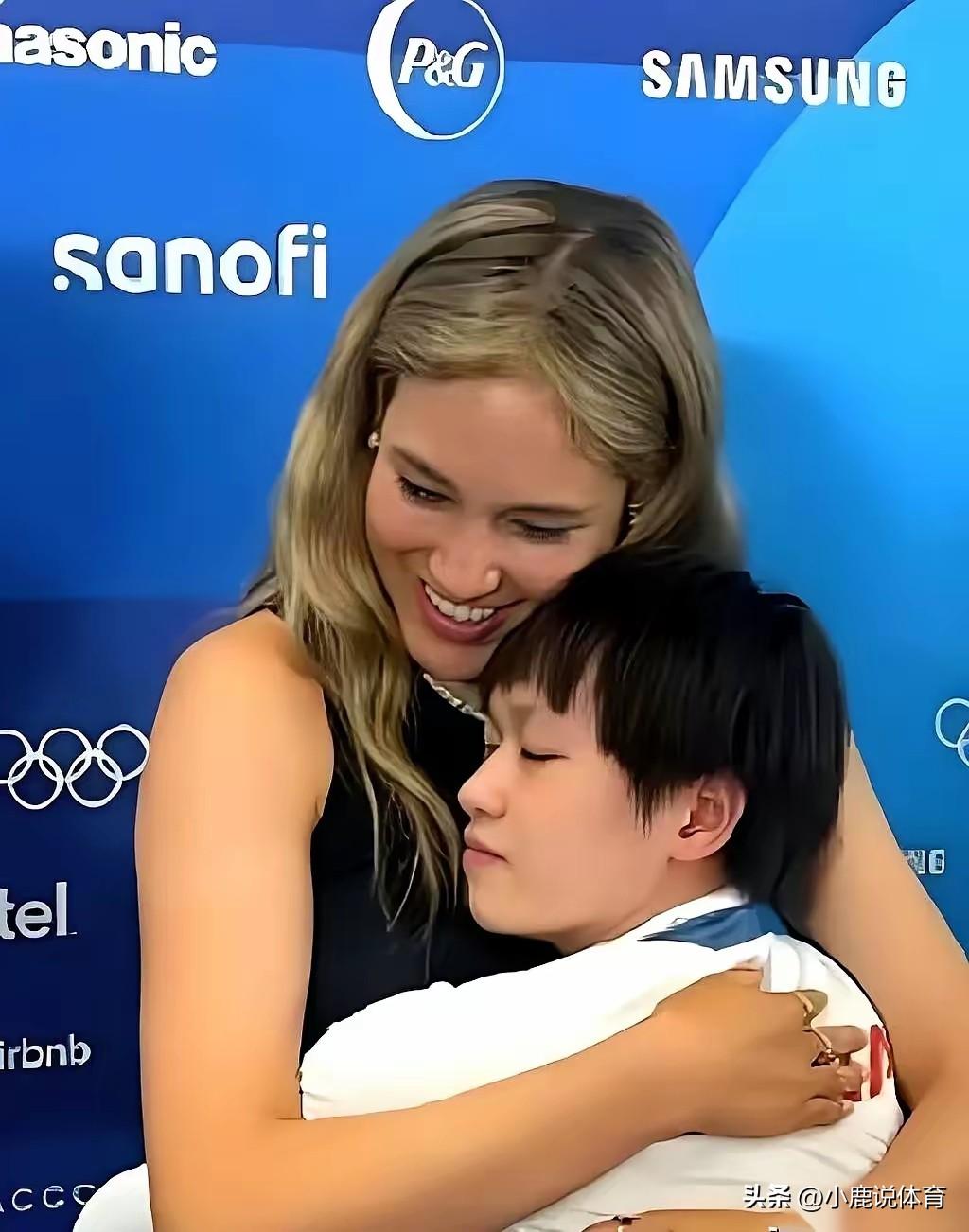 名人见面全靠演戏装假，
累不累啊这到底？
 
圈子里大人碰面。
全是演出来的样子