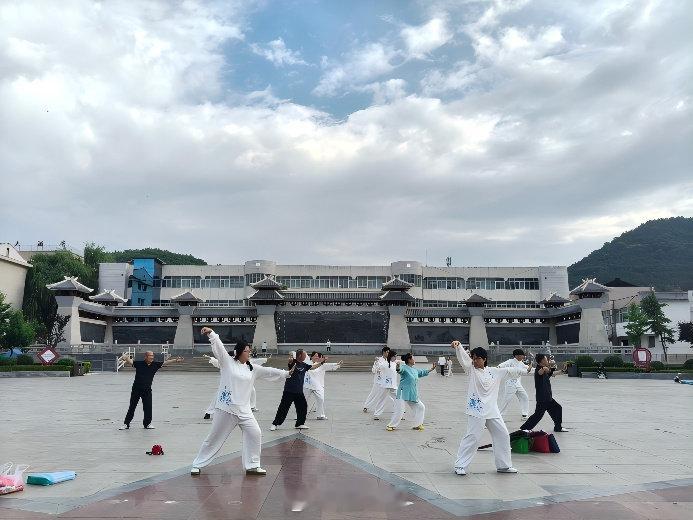 以武传健康，双向促成长2026年7月14日，西安培华学院医学院夏乡医源社会实践队