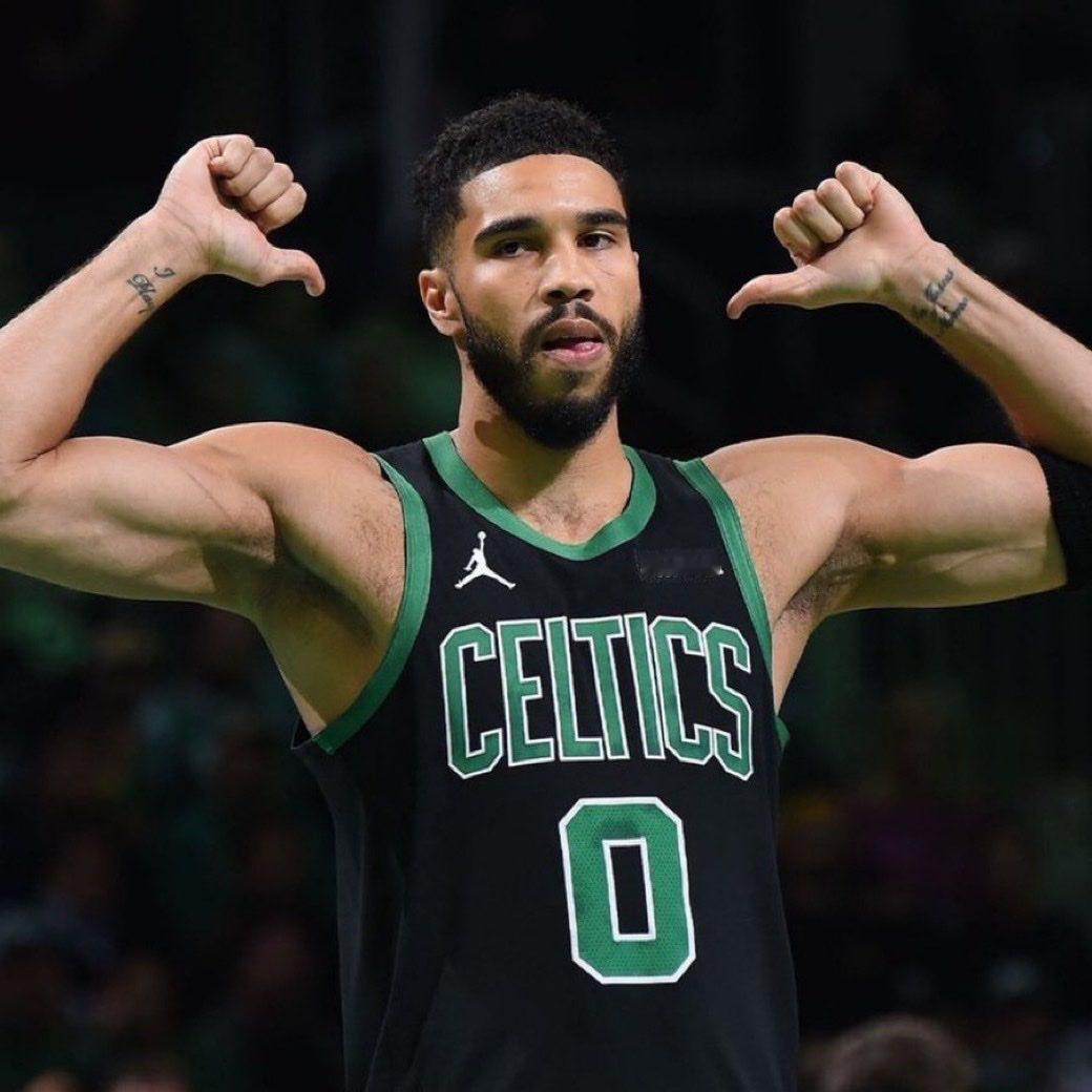 塔图姆今日数据，25分11篮板7助攻2抢断，季后赛三分球命中数超越科比。76人v