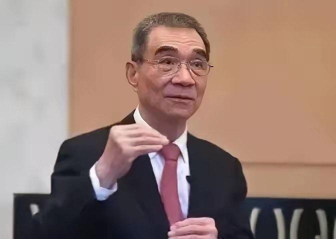 中国有两位预言很准的专家，一个是复旦的张维为，曾判断乌克兰可能亡国；另一位是林毅