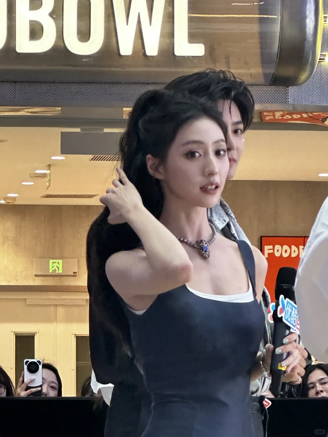 被胡连馨的美貌震撼！