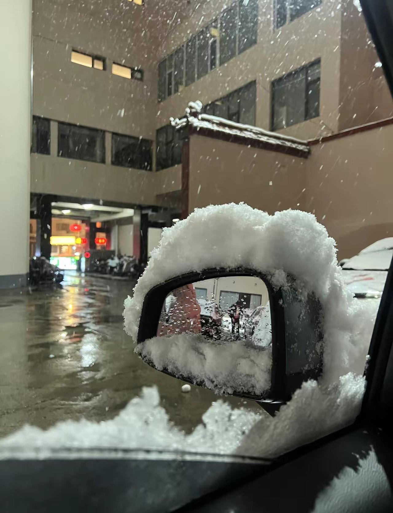 长治这雪真是下不完了😂