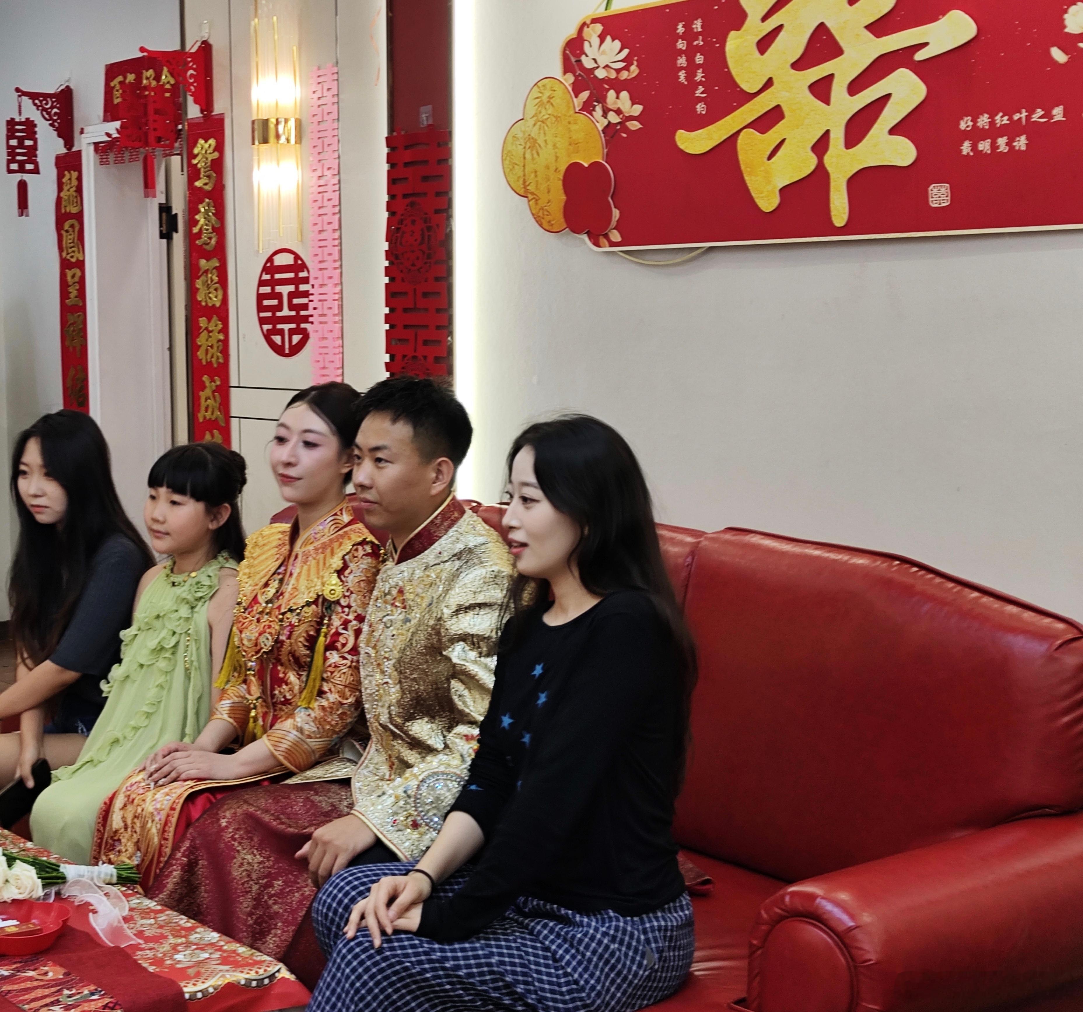 外围表现不佳稳扎稳打步步为营，周末参加了一个婚礼，感受颇深，生活中和谁结婚真的很
