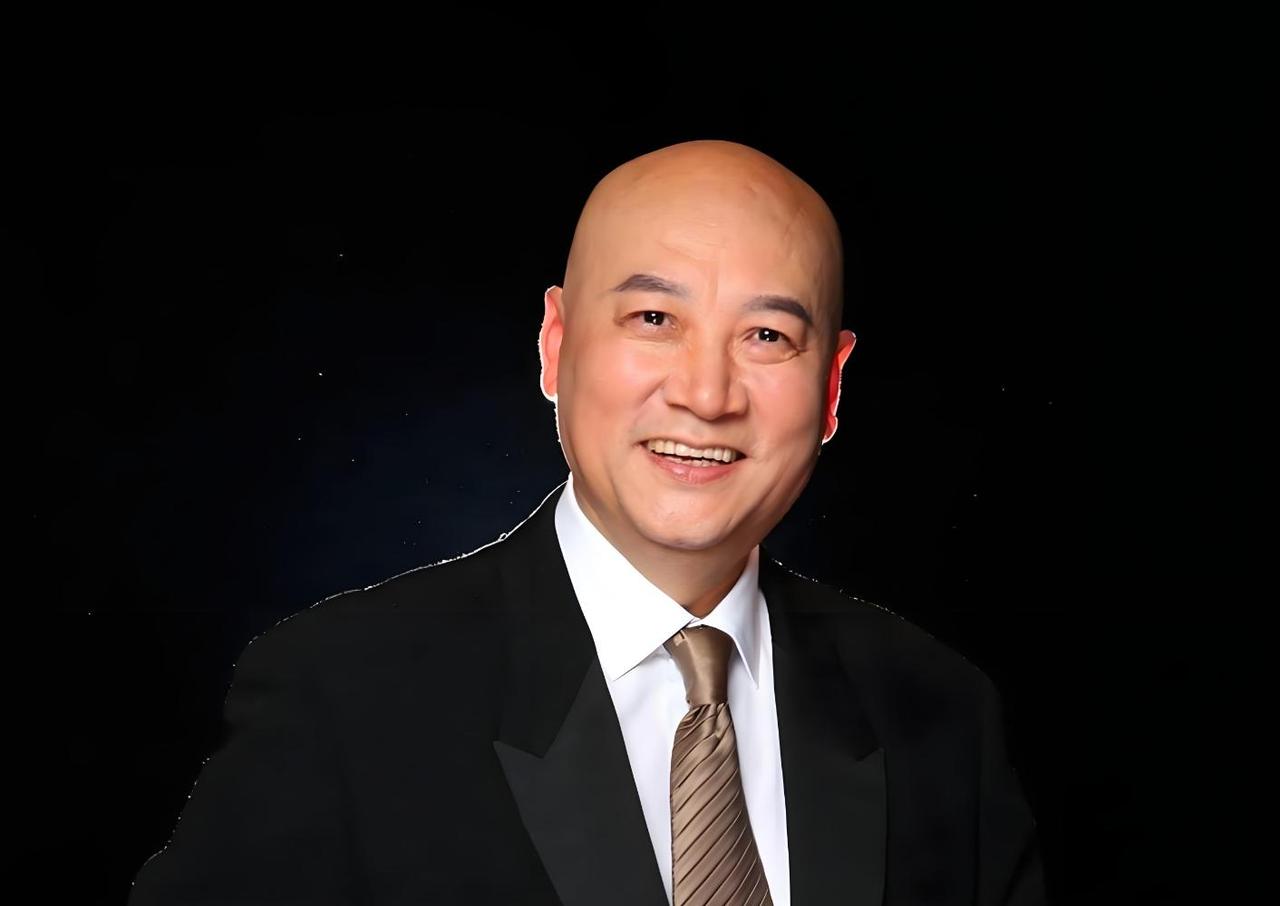 说白了，
面相是不会骗人的，
不信你看迟重瑞，准到你不敢信。
 
迟重瑞这个人，