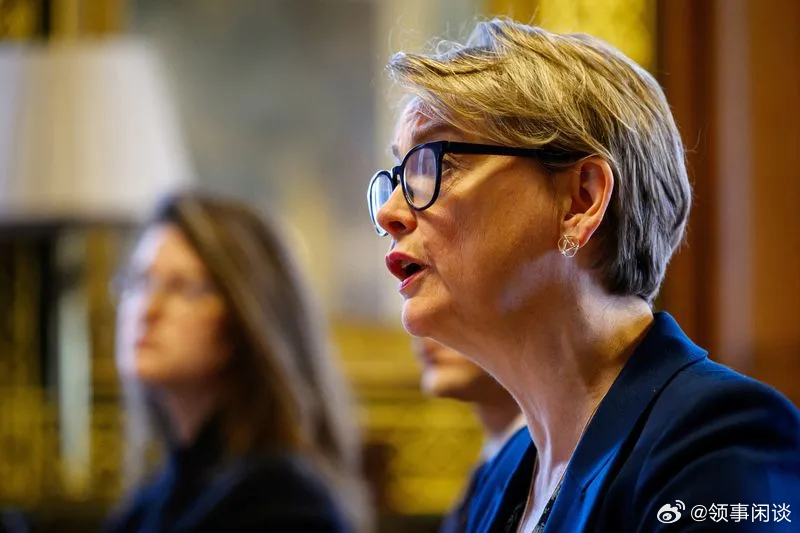 【英国称，在伊朗封锁后，40个国家正在讨论重新开放霍尔木兹海峡】[搅屎棍一样的存