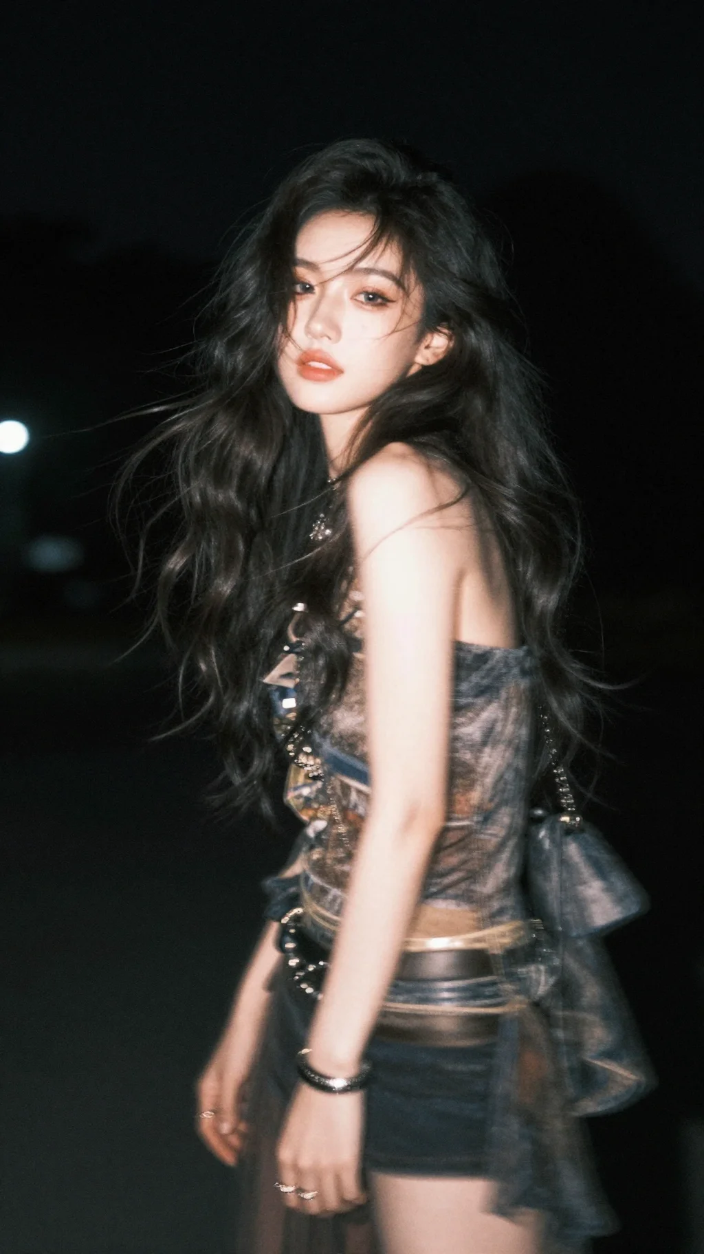 暗调里的野蔷薇