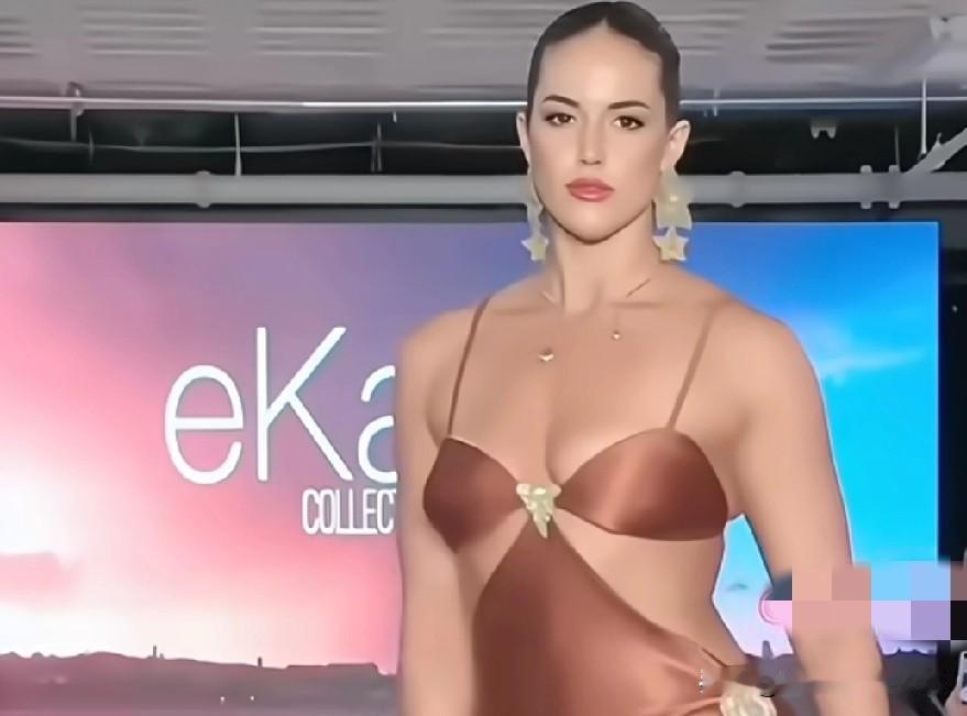 头小、腿细又有腰，
真正的“梨形身材”了解一下？
这种身材胖得颇为“知礼”，
脂