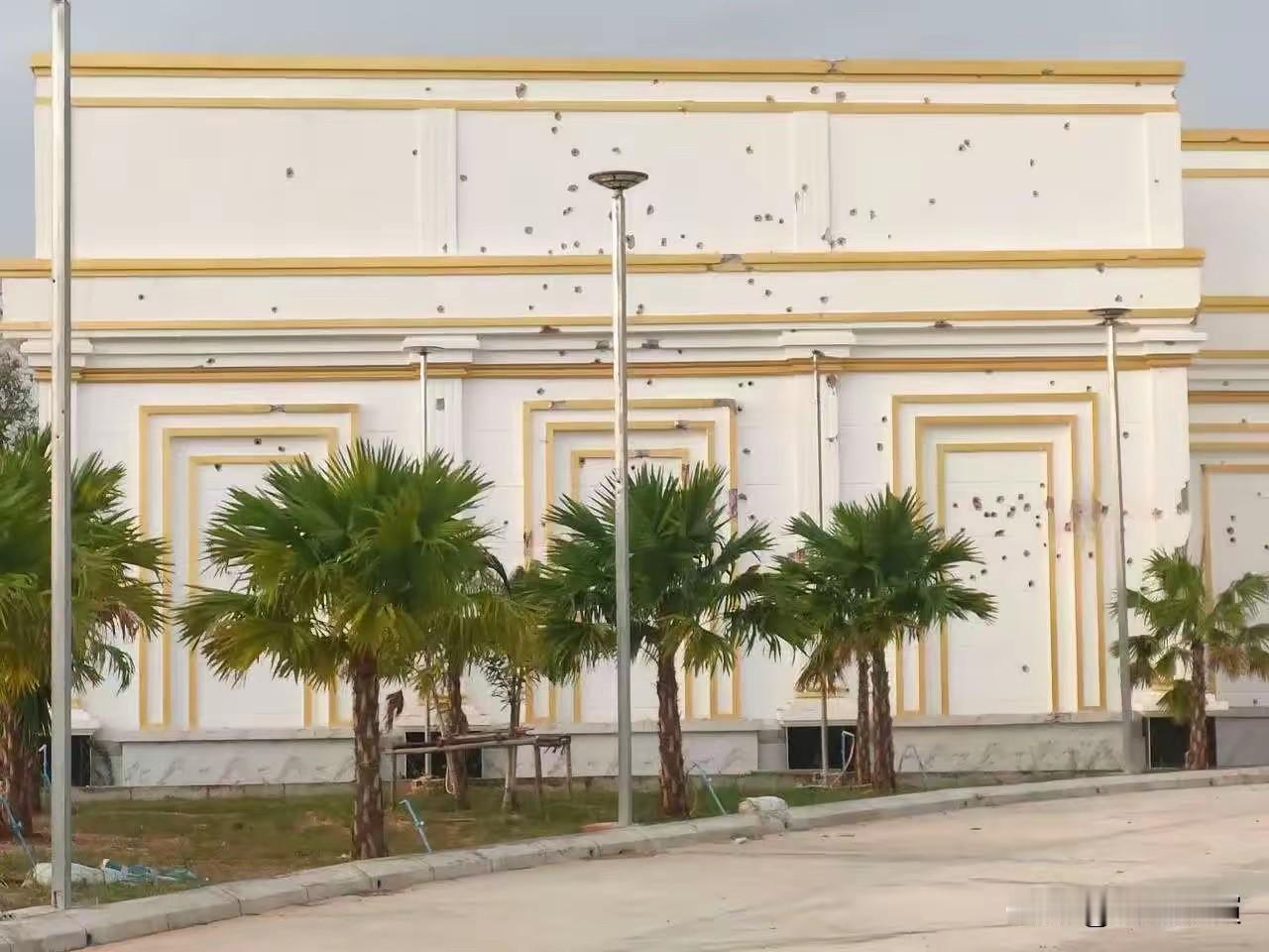 泰国军方透露，柬埔寨边境大赌场，都是特别建筑材料修建，非常坚固

柬埔寨边境的这