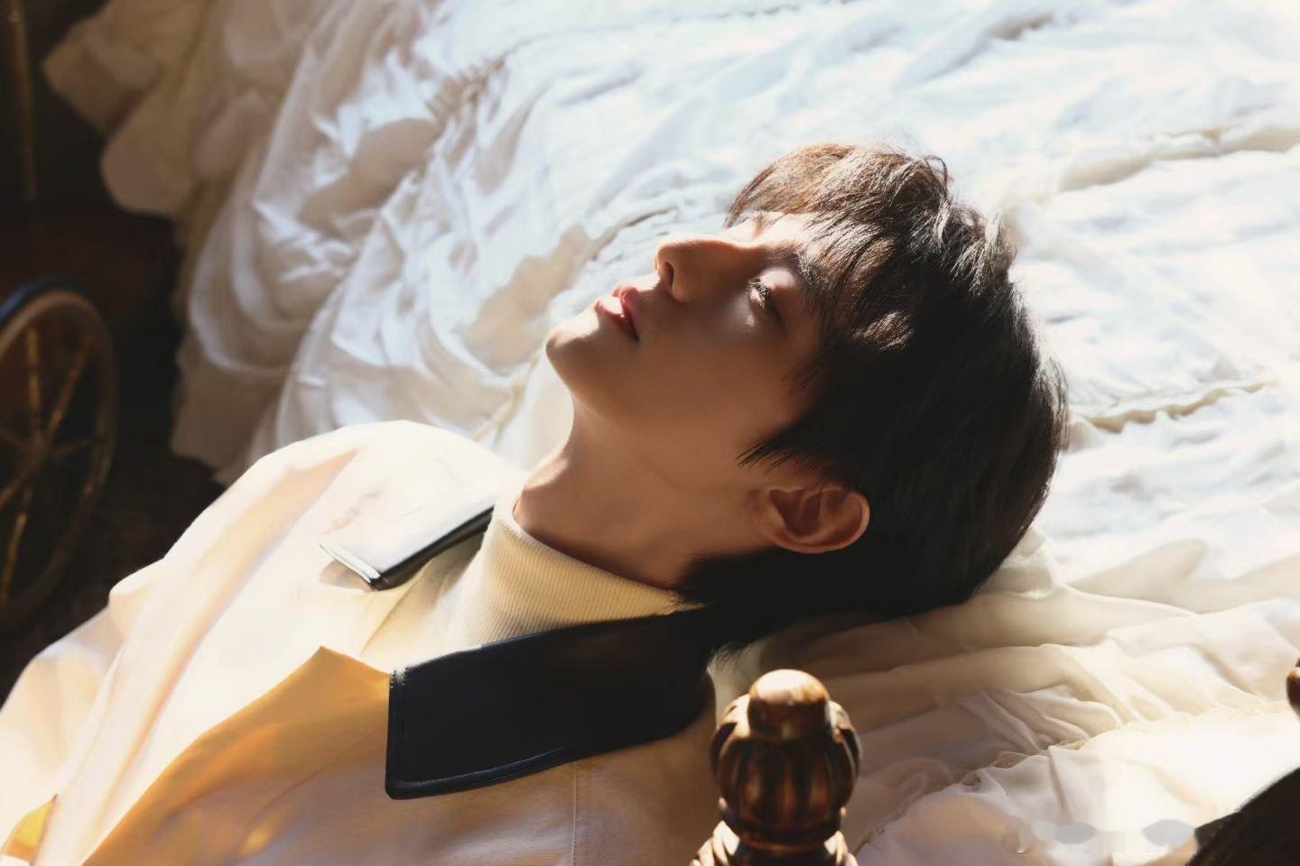 赖伟明 饰 庄序 ✘ 骄阳似我    白衣逐光🍃 冬日为你而来     线下追