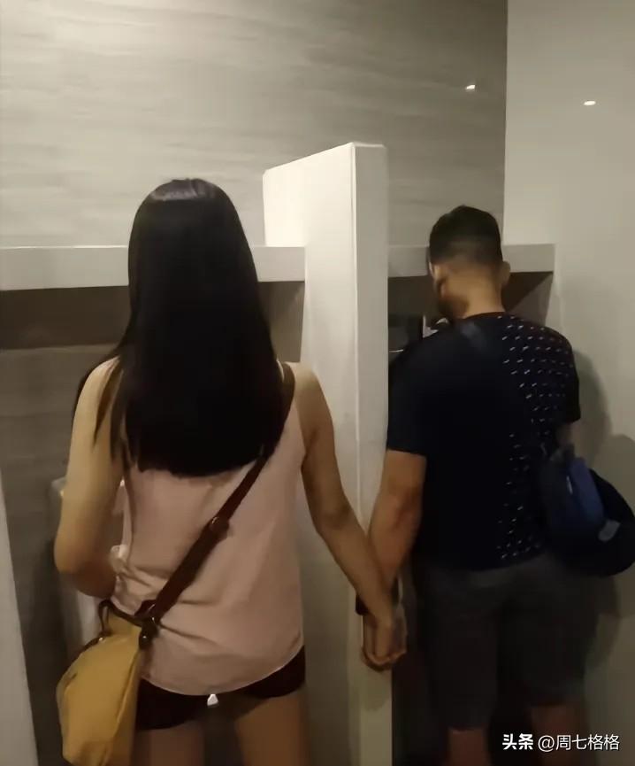 我有怀疑我进错了厕所，但没有怀疑她也是个男的
