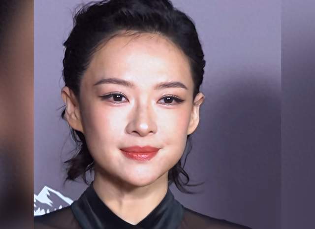 章子怡近照大变样！脸部圆润被热议，真相让人敬佩