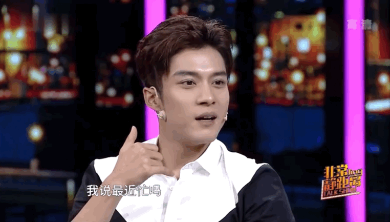 #韩东君爸爸是特警#怪不得这哥穿西装这么帅，原来是祖传基因，突然想看韩东君演警匪