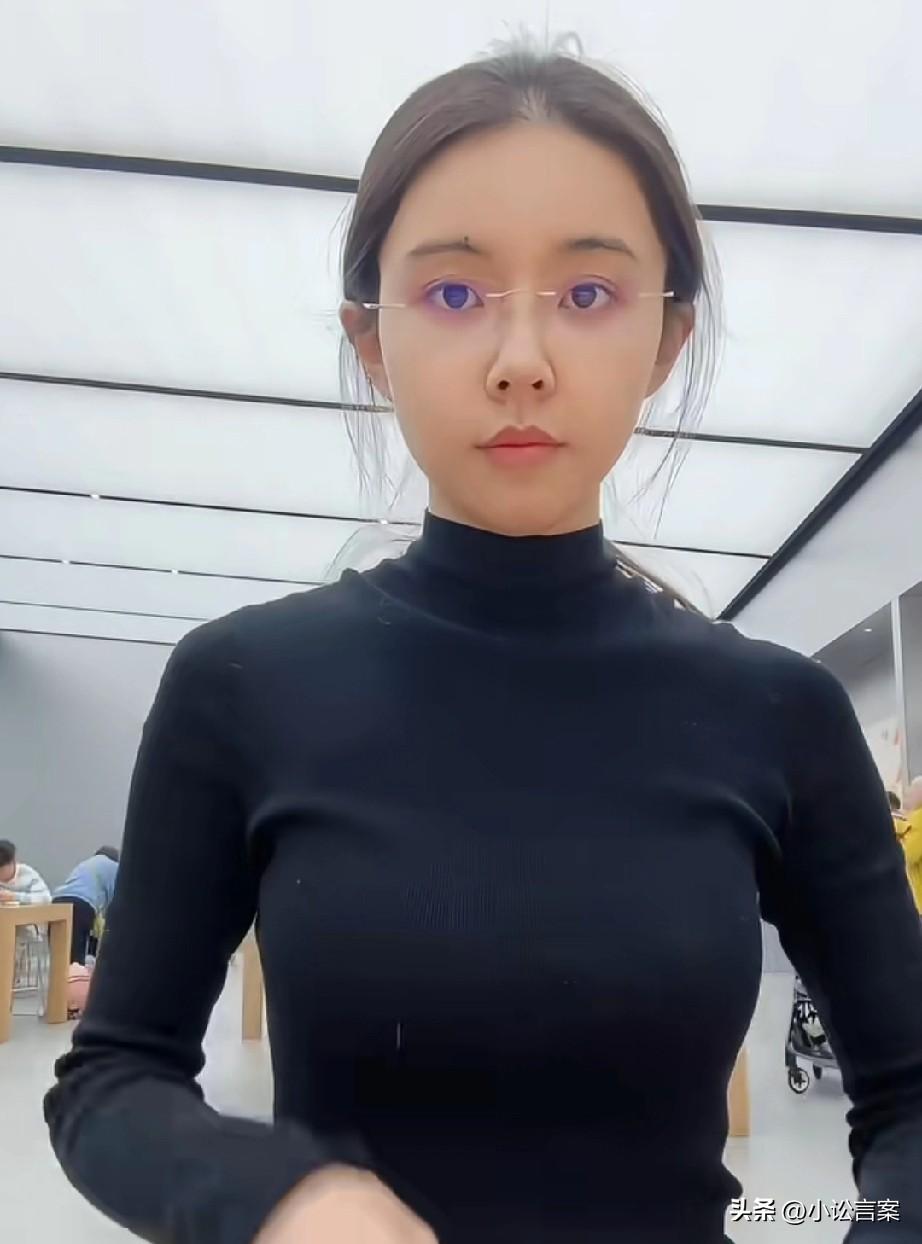 这个美丽的女孩叫孙艺菲，她太可怜了！童年父母离婚，9岁母亲病逝，等到成年想继承巨