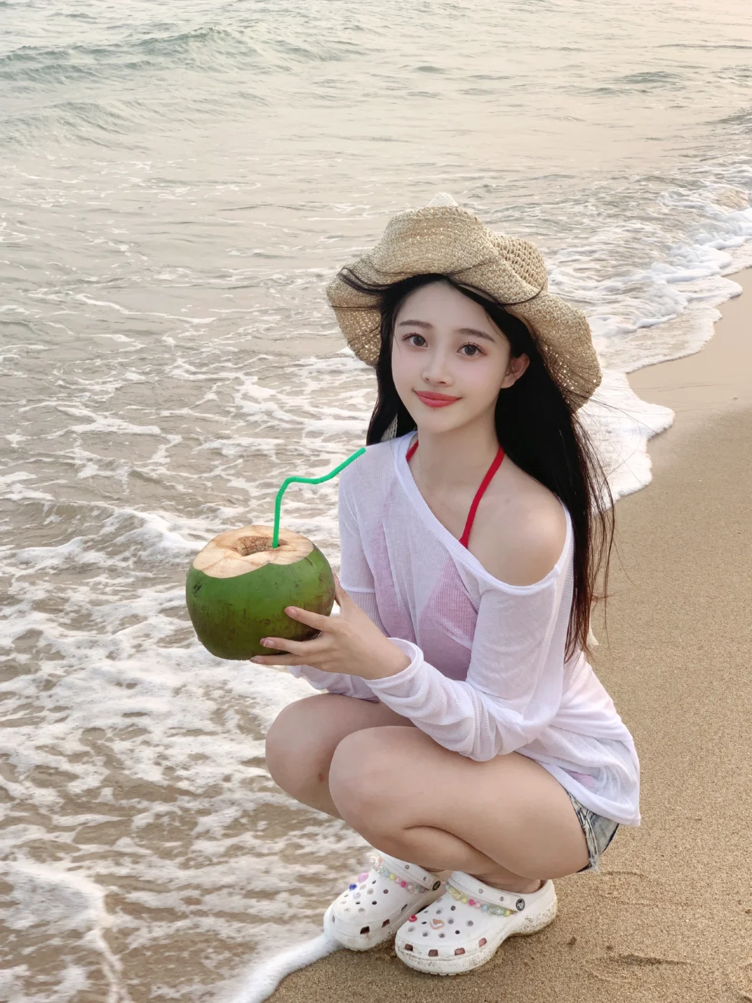 阴天的海边也很好看🥥