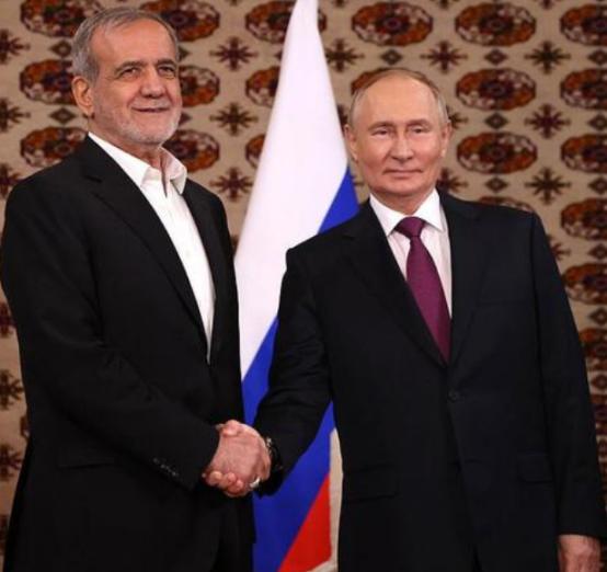 国际局势这瓜也太劲爆了，美以刚对着伊朗放出狠招，那边佩泽希齐扬直接找普京抱团，这