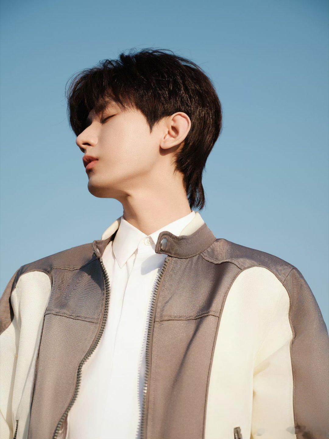 B成毅两京十五日cy成毅朱瞻基希望日出是你，日落是你。你只管大步向前走，好好做自