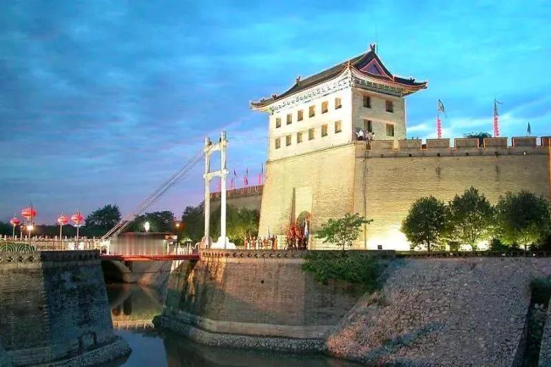 西安碑林区从小学到大学，集中了西安最优势的教育资源，真的是西安教育第一强区，在全