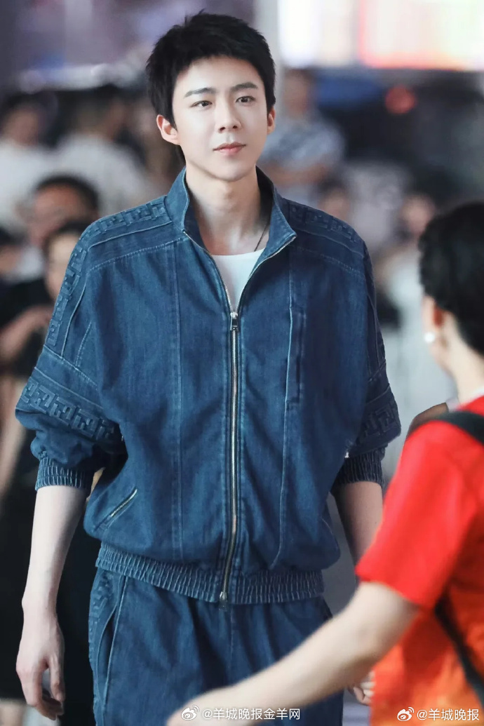 【周末看好剧，你想让哪位剧中人陪你度过假日？】悠闲惬意的周末时光快到了，最适合窝