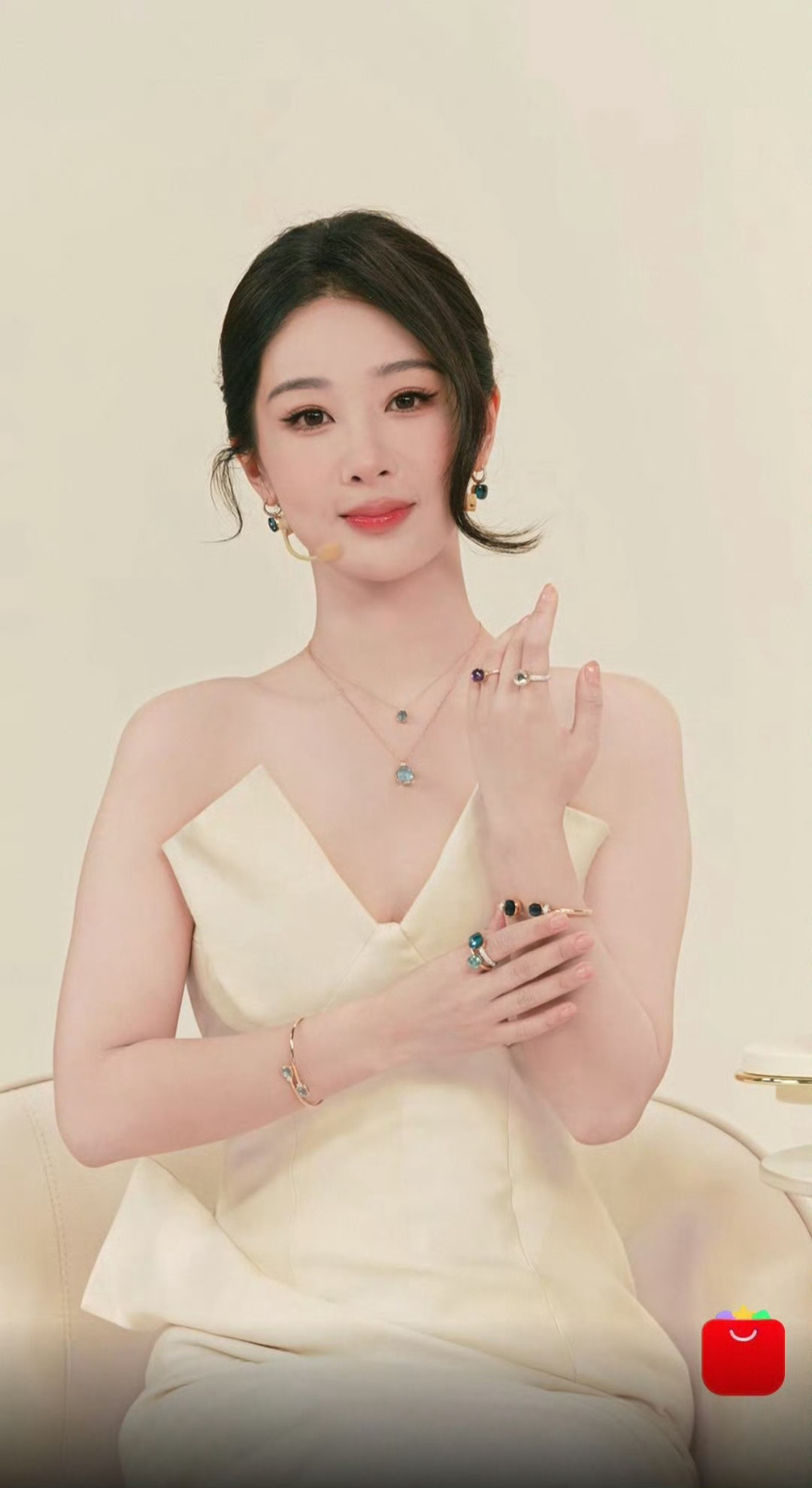 宝曼兰朵全球品牌代言人杨紫杨紫真的太美了！ 