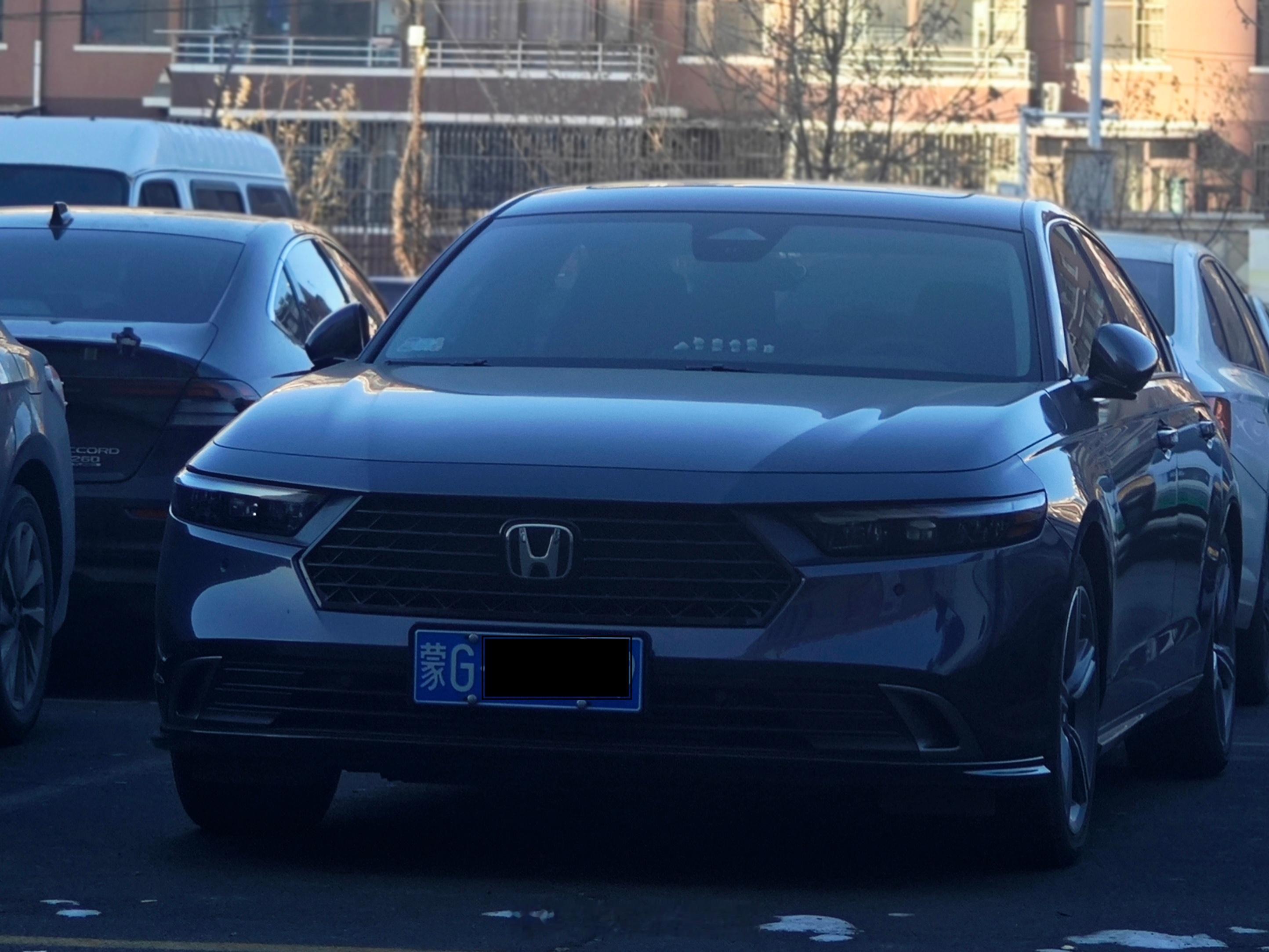 十一代雅阁，越看越好看。当然也有人觉得丑，甚至说像进口A7。雅阁