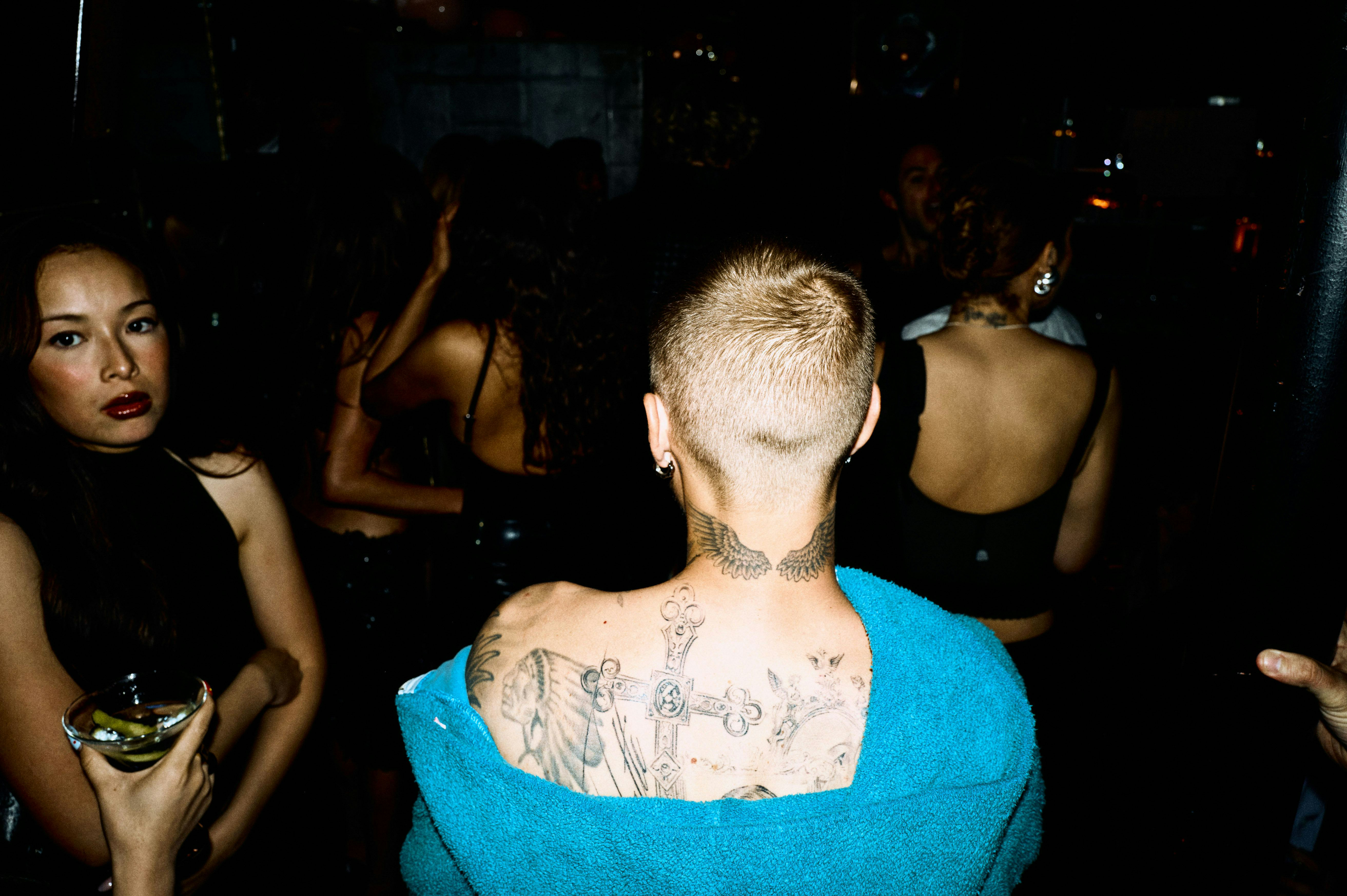 第68届格莱美庆功派对曝光海量幕后照！明星们各种同框狂欢哦~~