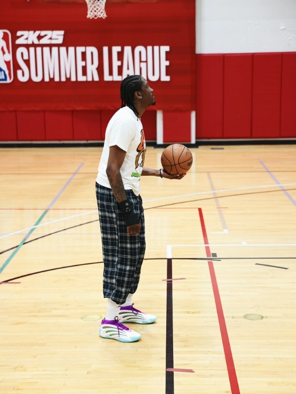 老八致敬科比了nba超季划我的观赛搭子 ​​​