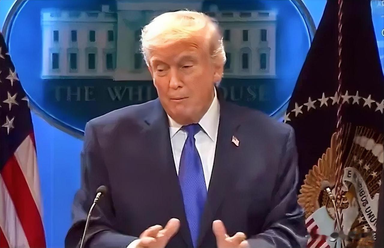 记者:“国会中一些共和党人也支持最高法院这一裁决，而民主党领袖杰弗里斯称你为‘想