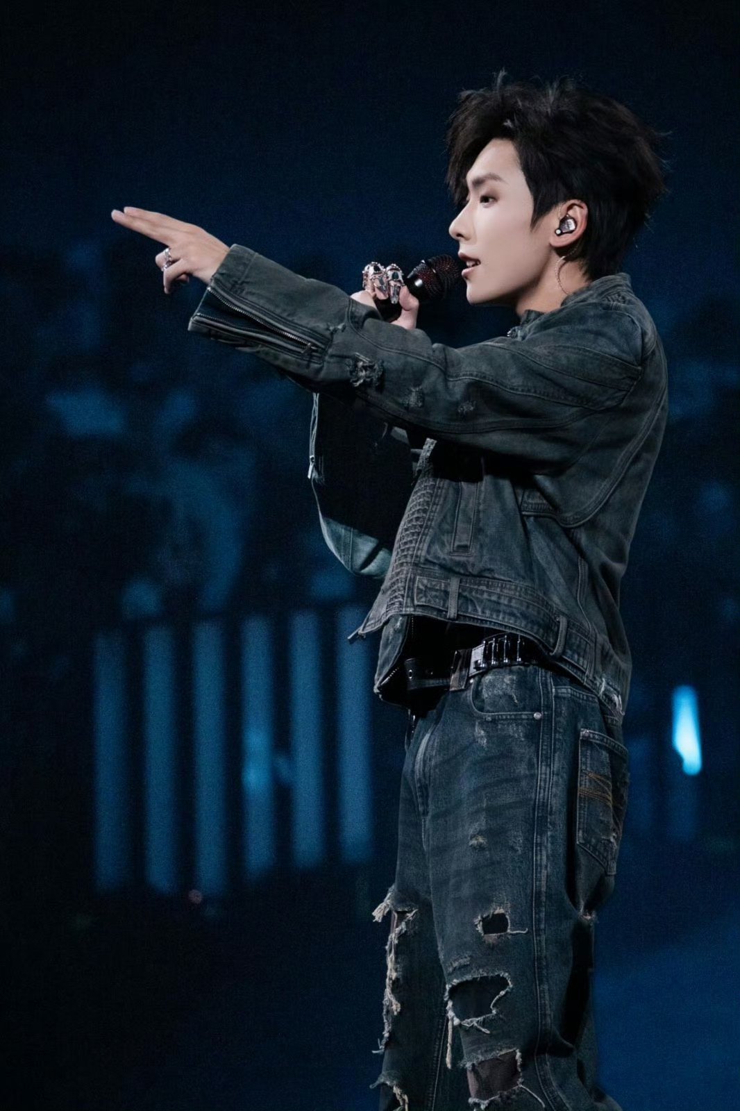 郑润泽旷野演唱会七城官宣七城一起走进郑润泽的旷野看苏州场repo看到心痒？机会来