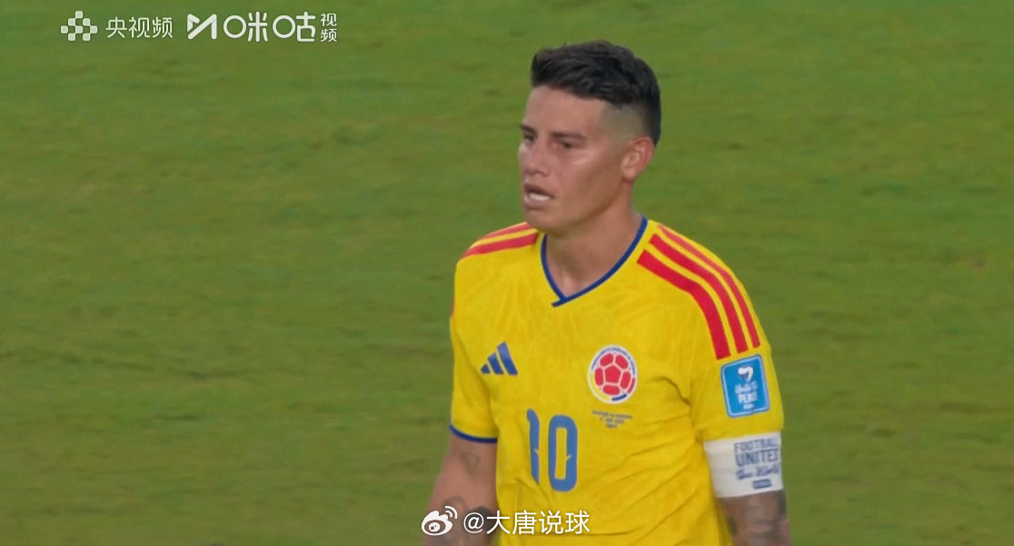 哥伦比亚vs葡萄牙半场结束0:0，下半场要发力了！ 