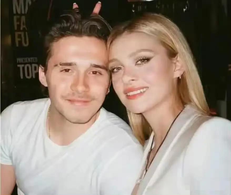 看完贝克汉姆夫妇被儿子背刺控诉控制欲强，感觉没那么焦虑了。
这么顶级的父母，养出