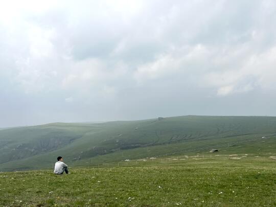 北京出发红石崖 风吹草低见小马🐎