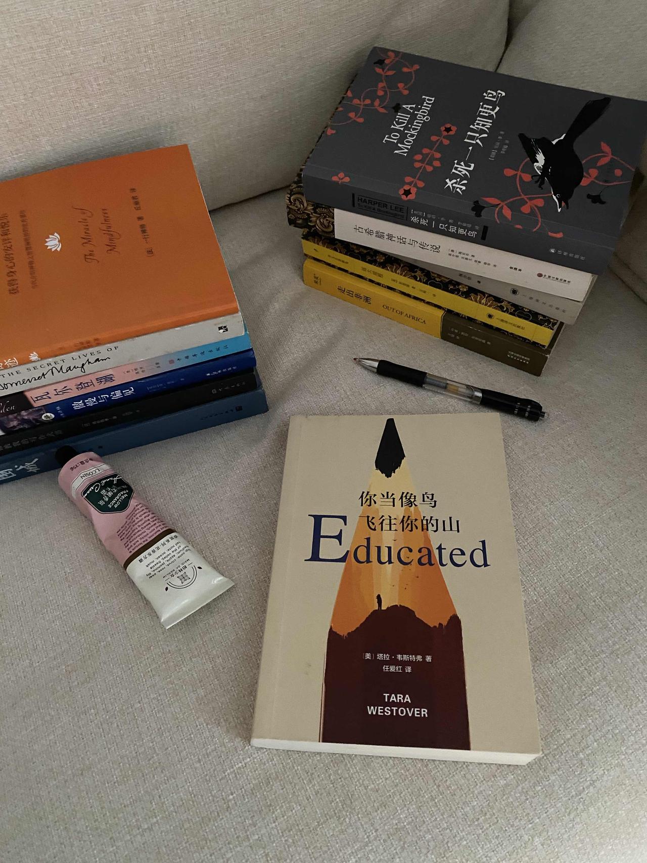 人为什么要读书？

这是我听过的最好的回答，

作家梁晓声说：

“读书的目的，