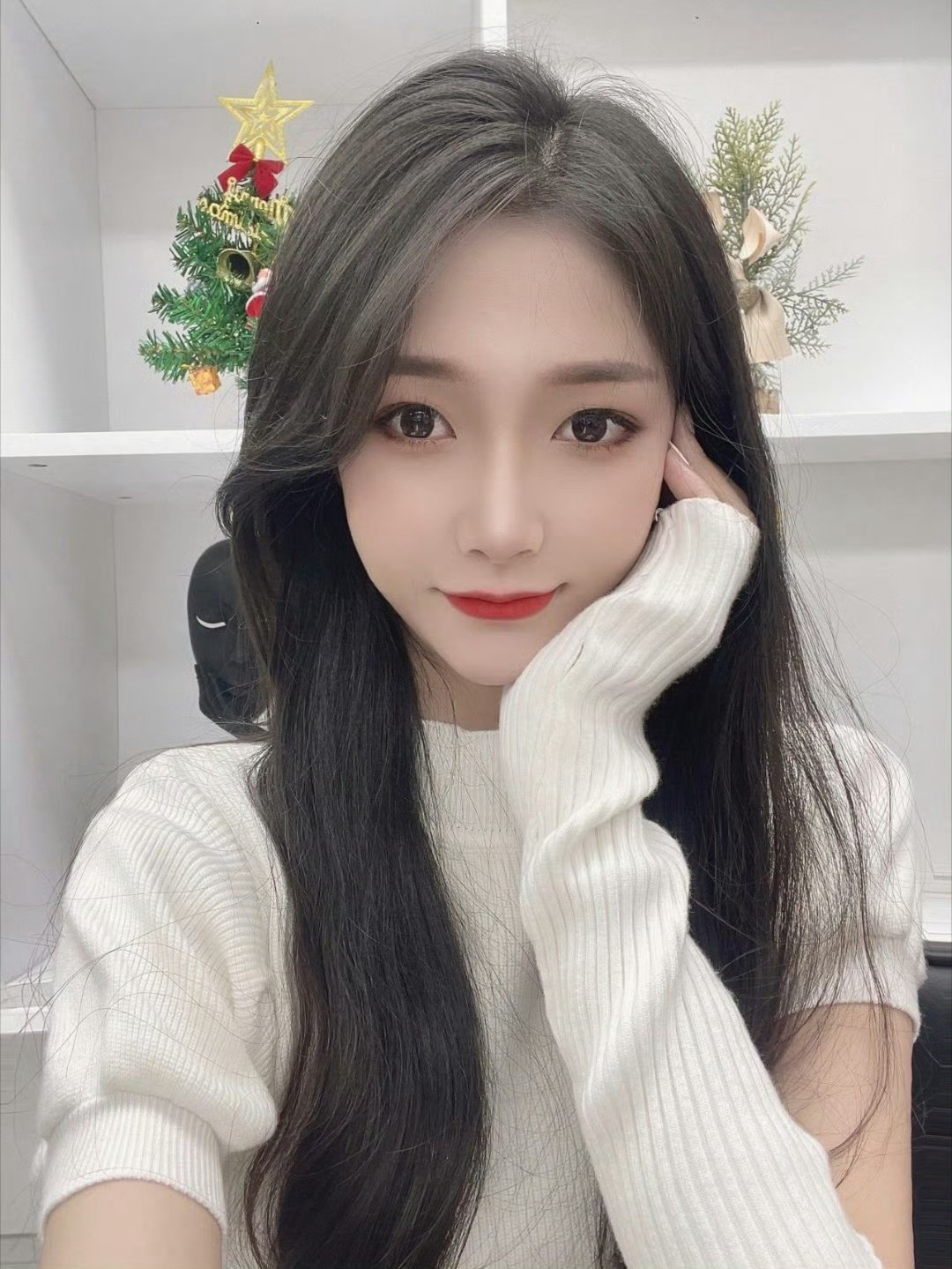 在深圳清纯美女 ​​​
