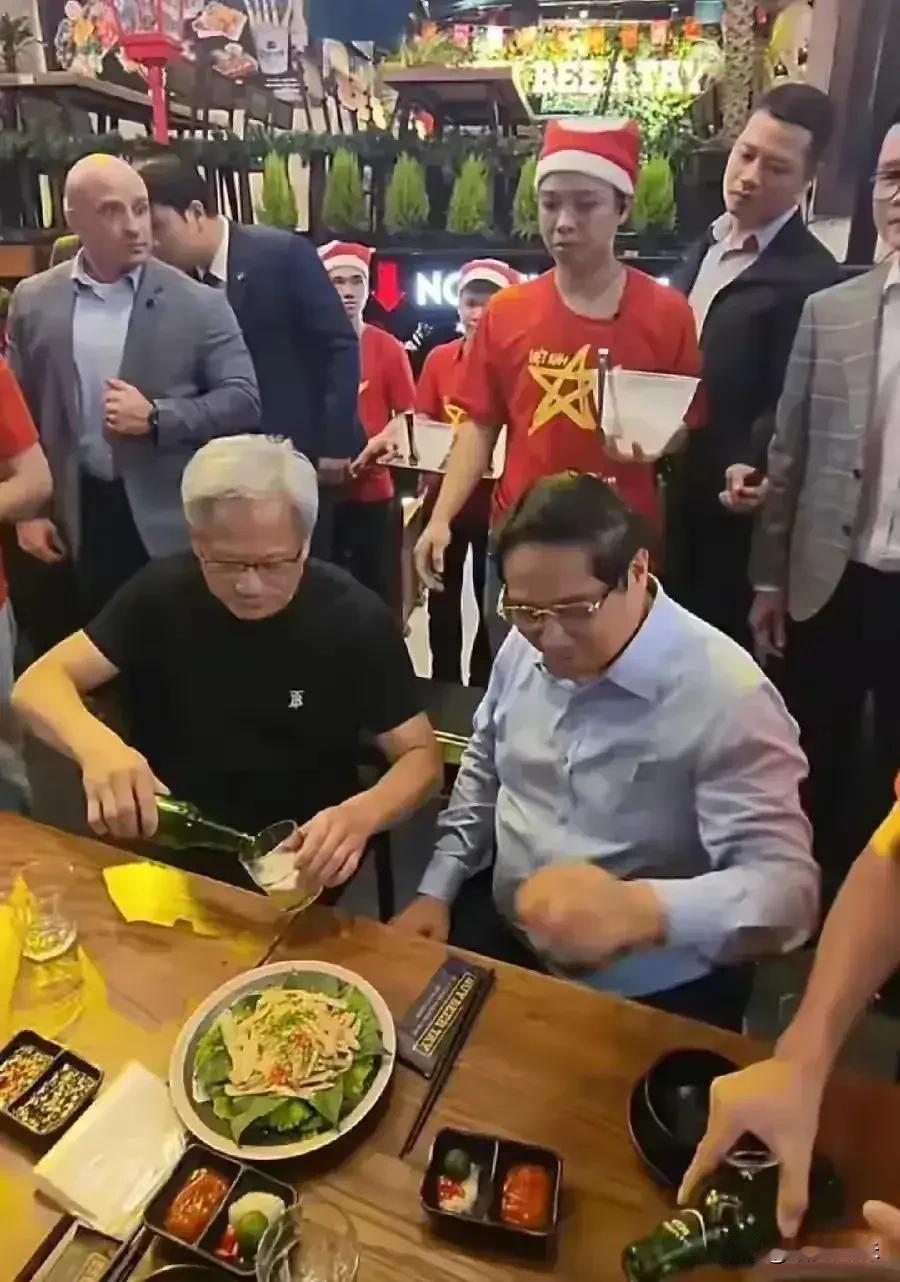 越南这几年的GDP在7％-8％区间内增长，更是对2026年-2030年的经济增长