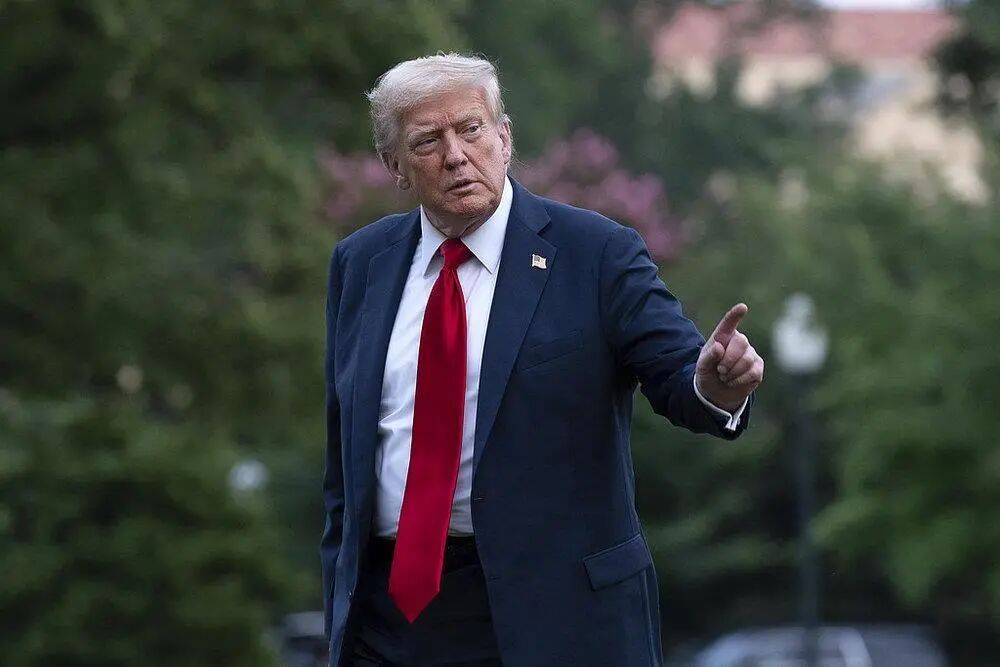 美国总统特朗普公开表示，委内瑞拉非法剥夺了美国企业的石油权益，美国将夺回这些权益