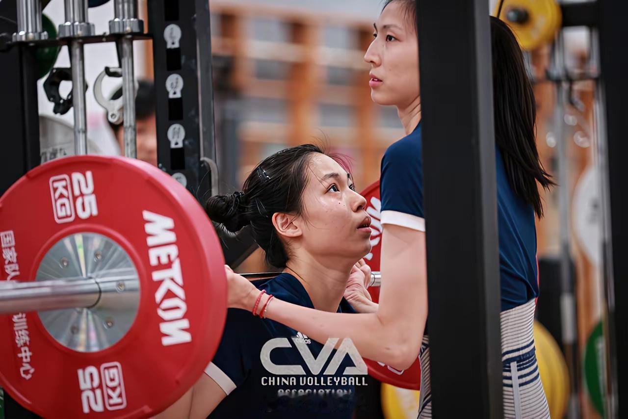 中国女排集训现场：接应位置竞争激烈，赵勇持续考察新人，或唐欣担纲

中国排协官网