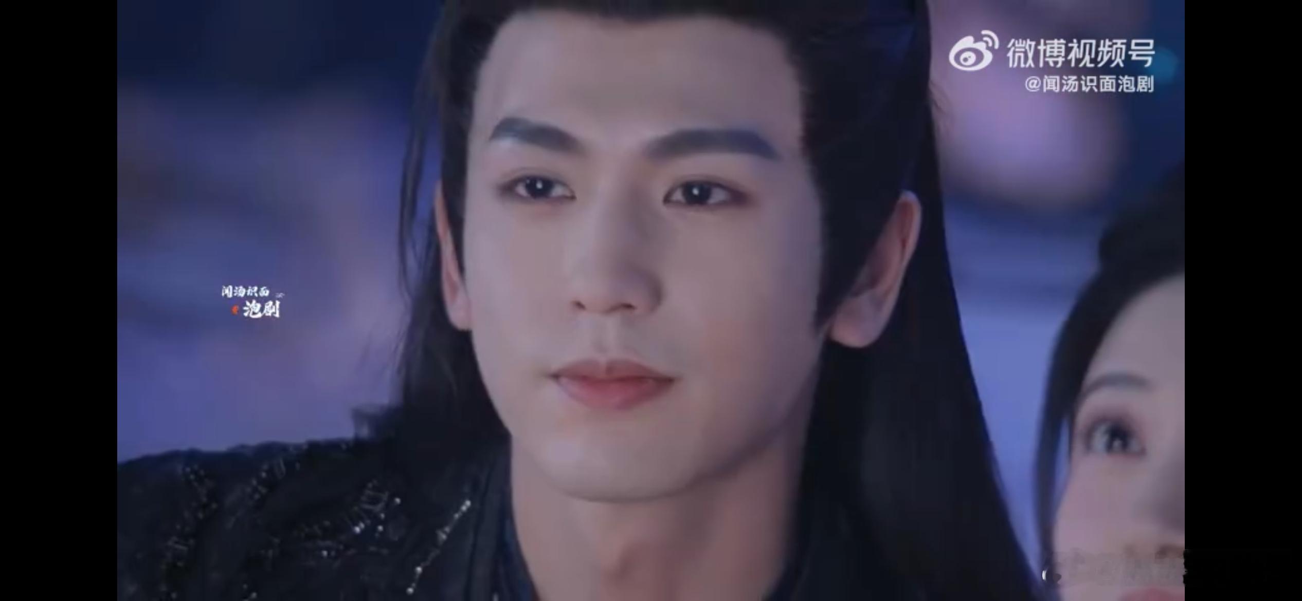 #张凌赫让你接地气没让你杵地里#没有想到张凌赫你也有这么接地气的一天呀，你是多么