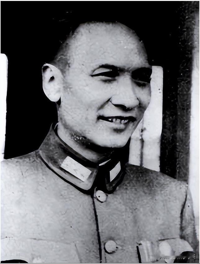 1949年9月，彝族将领卢汉，面临着艰难抉择——毛人凤递来一份400多人的枪决名