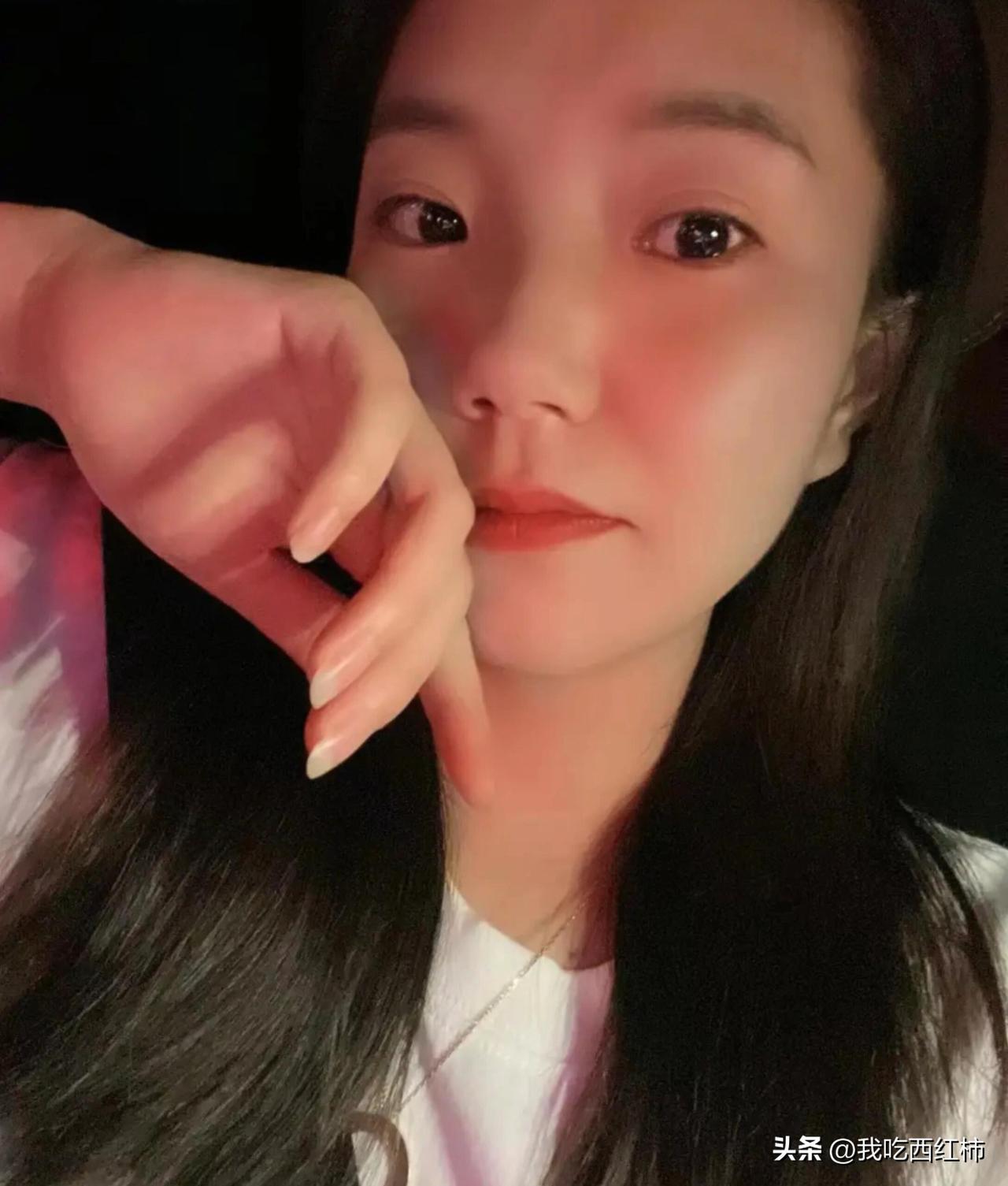 本人，女，90 年 ，单身， 离异也接受
本人，女，90 年 ，单身， 身材比例