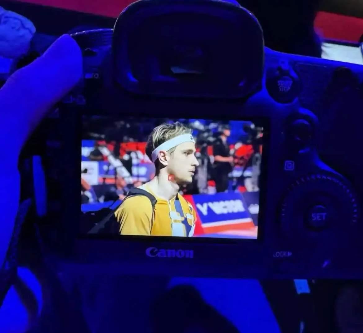 拉尼尔与拉克什亚在海露公开赛的对决中再次将对攻进行到底，拉尼尔最终晋级四强，连续