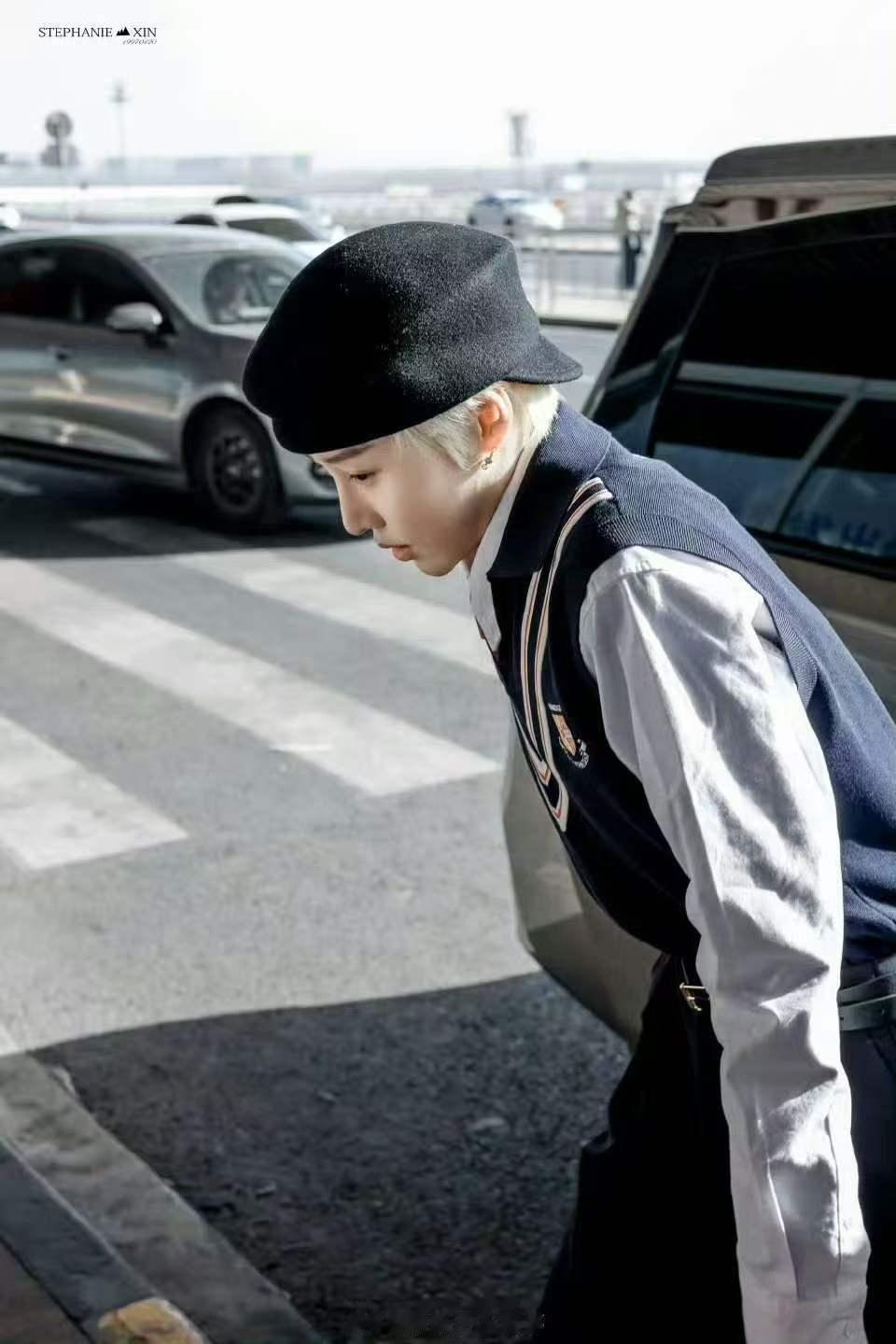 刘雨昕英伦风刘雨昕英伦风学姐刘雨昕英伦风，好酷，