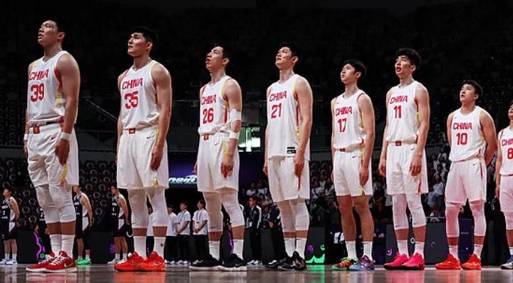 中国男篮决战澳大利亚，做好以下几点可拼一下：

澳大利亚赢了伊朗44分，其攻击力