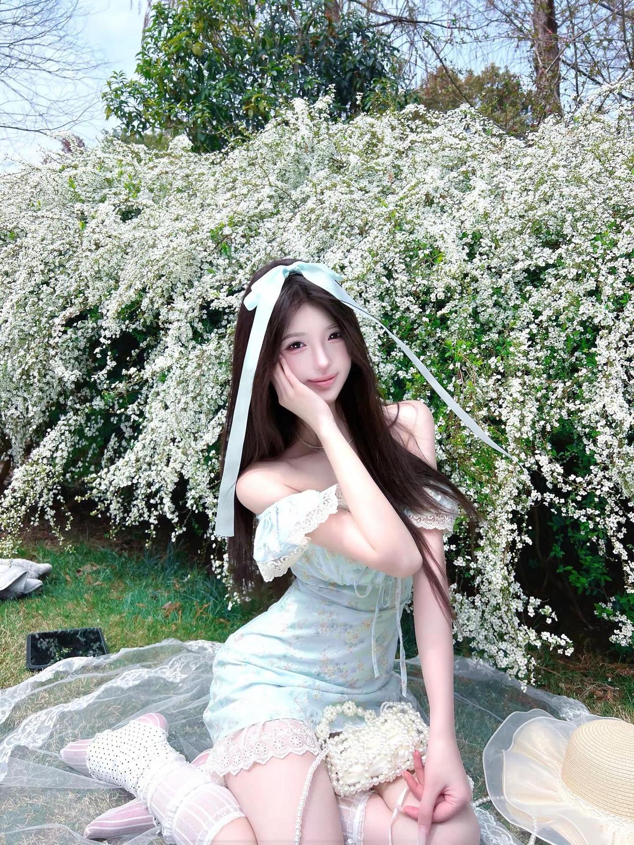 🍃这才是我想要的春日照！满观绿色 雪柳 早春穿搭 氧气