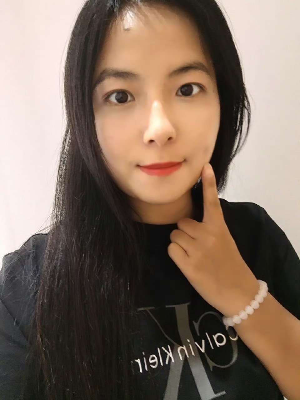 从大众颜值分布来看，主流10分制评分体系里，4-6分的普通路人男性占比约90%，